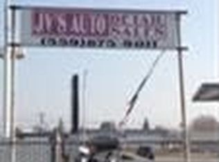 1311 8th St, Sanger, CA 93657