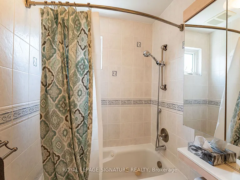 641 Balliol St — Photo 21