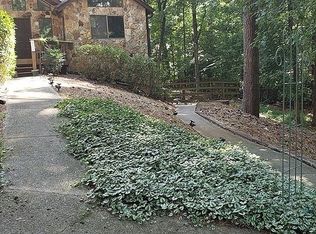 8980 Martin Rd, Roswell, GA 30076