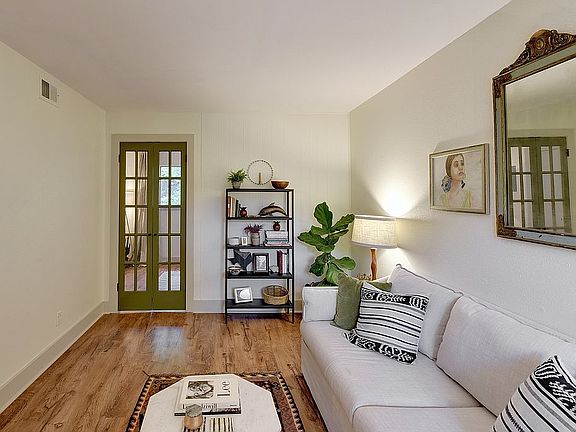 3rd image of 5623 Woodrow Ave APT 8