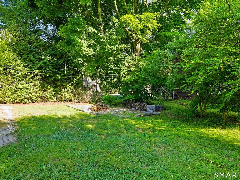 11 Barmore Dr W — Photo 20