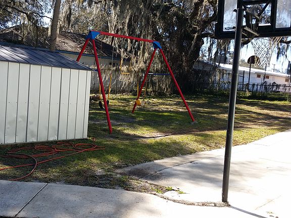 3rd image of 1507 Kirby St