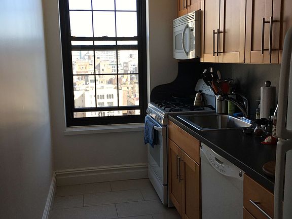 5th image of 1 University Pl APT 19A