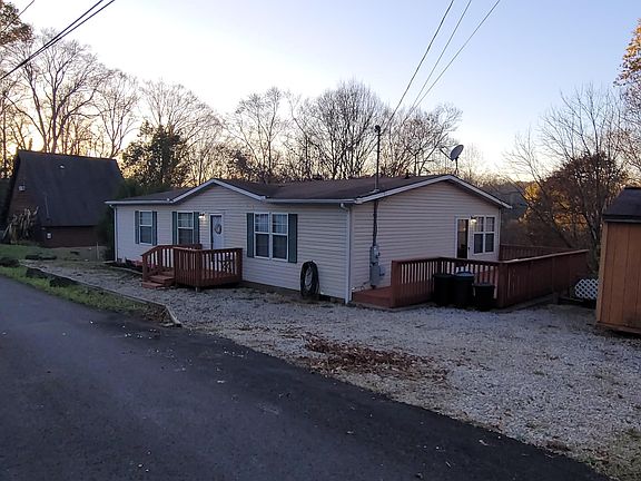 3rd image of 243 Beechwood Dr