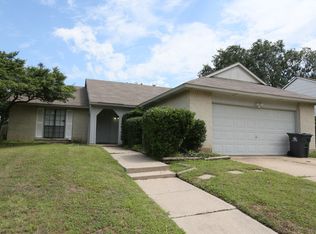 7119 Greenspring Dr, Arlington, TX 76016