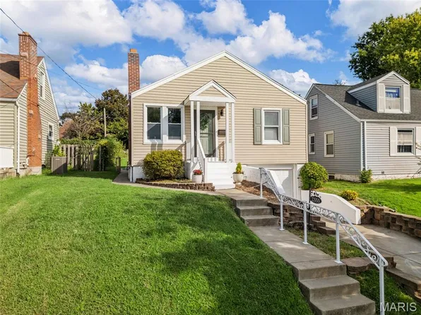 7555 Alicia Ave, Saint Louis, MO 63143