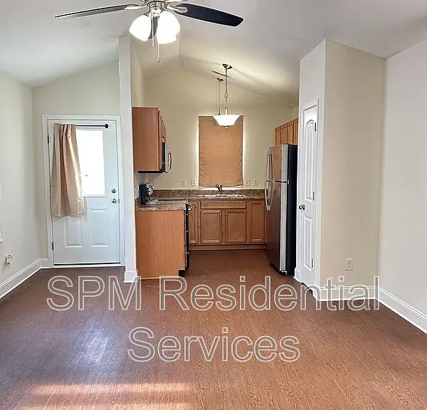 724 Kidder St — Photo 4