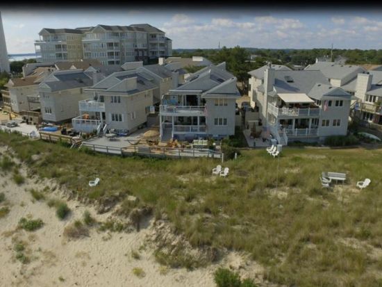 3656 Sea Gull Bluff Dr, Virginia Beach, VA 23455