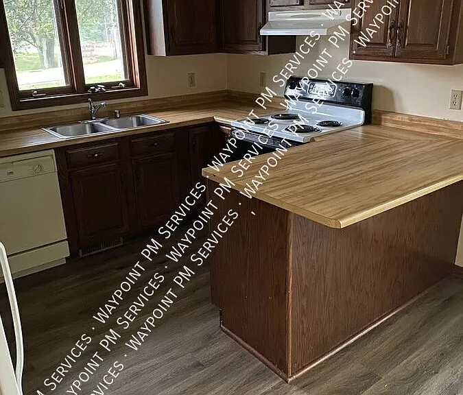 2291 White Oak Trl — Photo 2