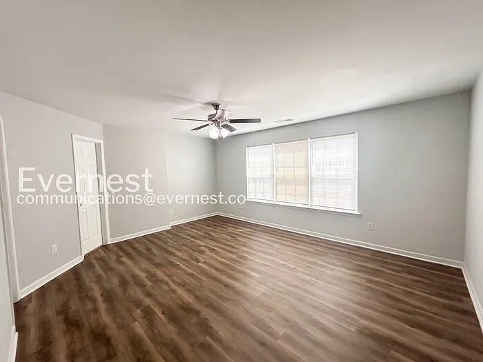 5275 Hanover St — Photo 10