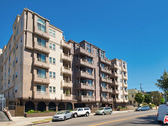 2nd image of 848 S Irolo St #303