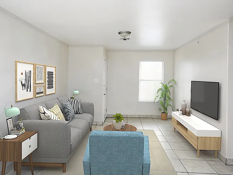 Palm Tree Apartments — Photo 9