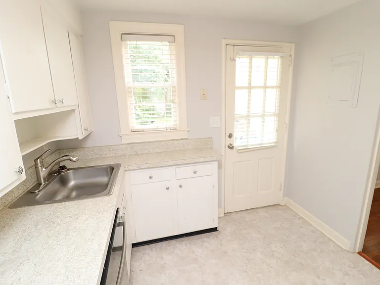 1000 Nichols Dr — Photo 10