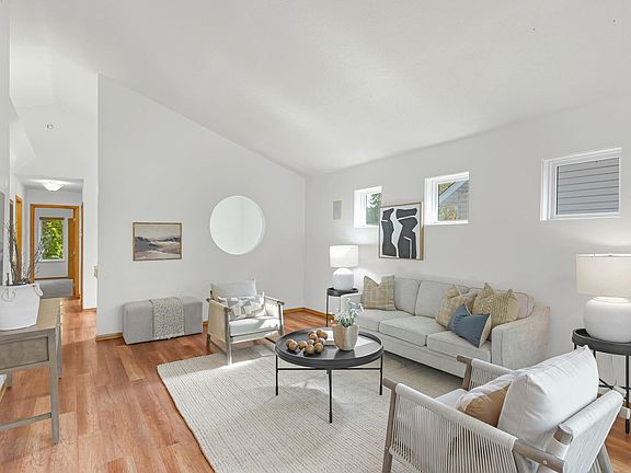 4th image of 3045 Dundee Ln