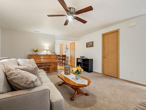5th image of 4422 Kubota Ln
