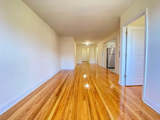 Rented by Queens Apartments Realty LLC | media 49