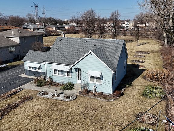 2nd image of 7234 W 85th St