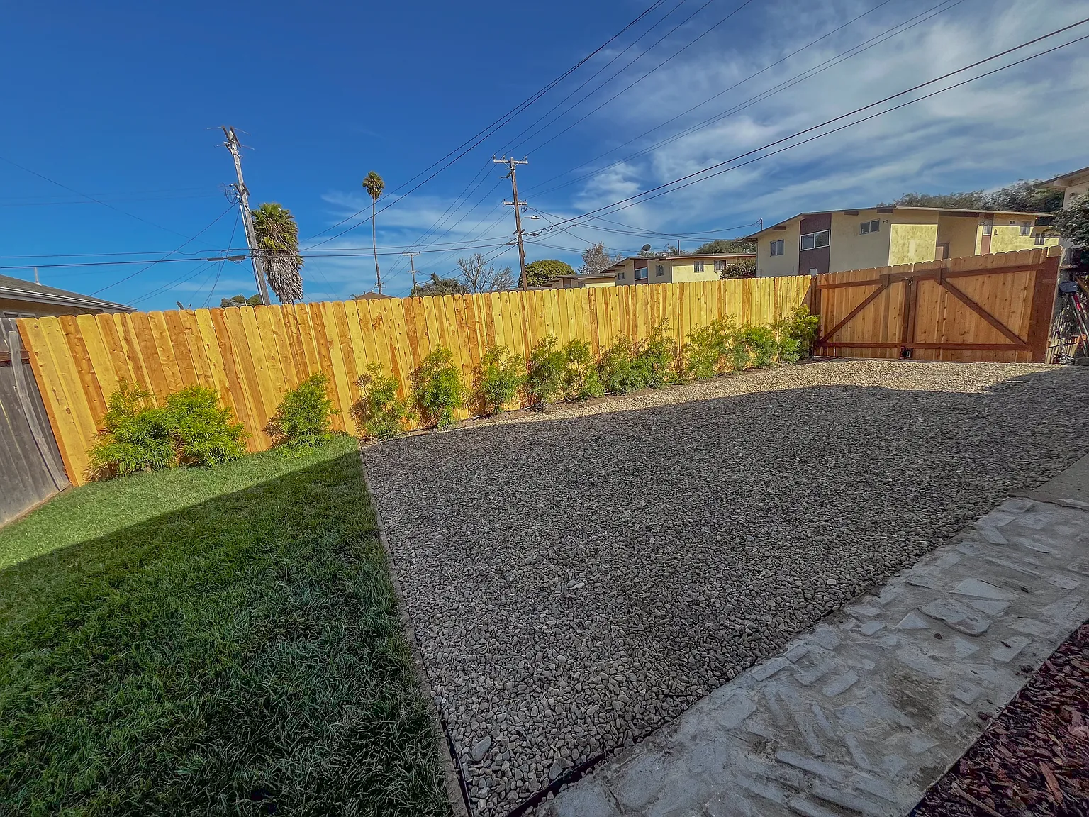 3 bed, 1260 sqft, $3,100 — Photo 4