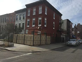 Rented by Winzone Realty Inc