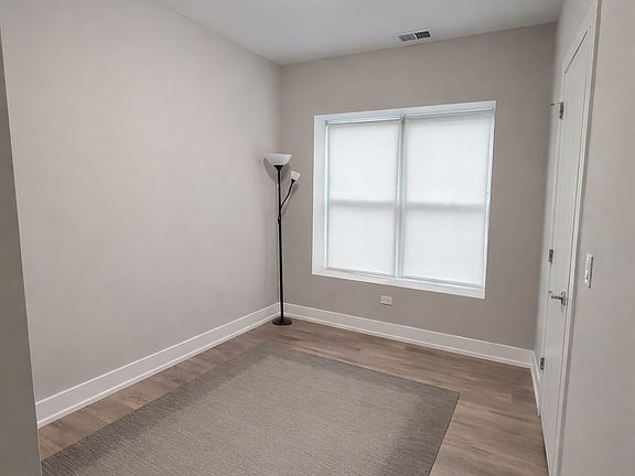 5th image of 2342 W Jackson Blvd #1R