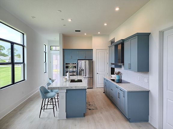 5th image of 115 SE Strada Cervaro Port St
