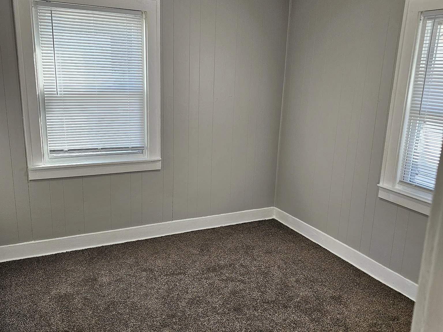 581 E Milton Avenue — Photo 4
