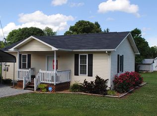 420 Howard Spakes St, Doyle, TN 38559