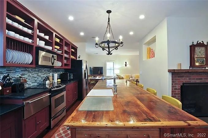 33 Sentry Hill Rd — Photo 12