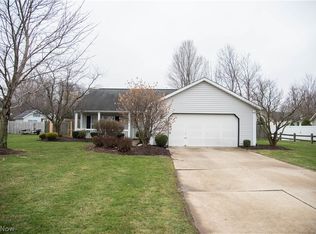 737 Sunset Dr, Madison, OH 44057