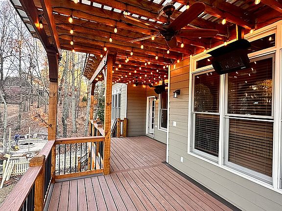 5th image of 3600 Hampstead Ct NW