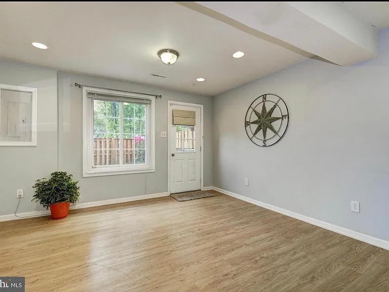 5234 Saint Genevieve Pl — Photo 8