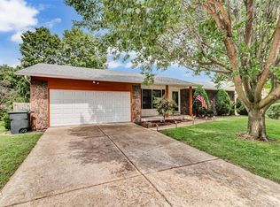 2800 Norwich Dr, Saint Charles, MO 63301