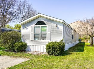 831 N Pontiac Trl #37, Walled Lake, MI 48390