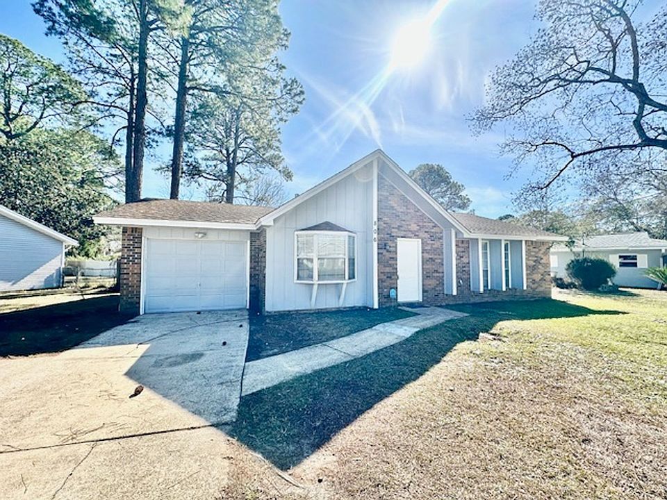 1st image of 806 Meadow Ln