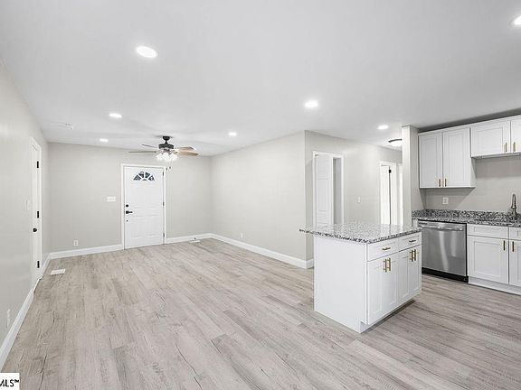 2nd image of 117 S Estate Dr