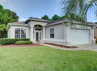 10175 Holly Berry Dr, Weeki Wachee, FL 34613