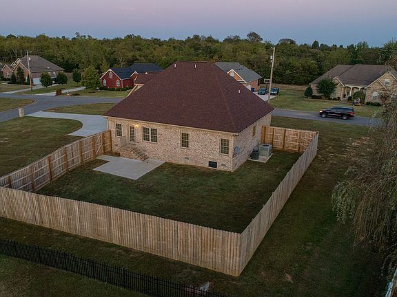 5th image of 105 Hummingbird Ln