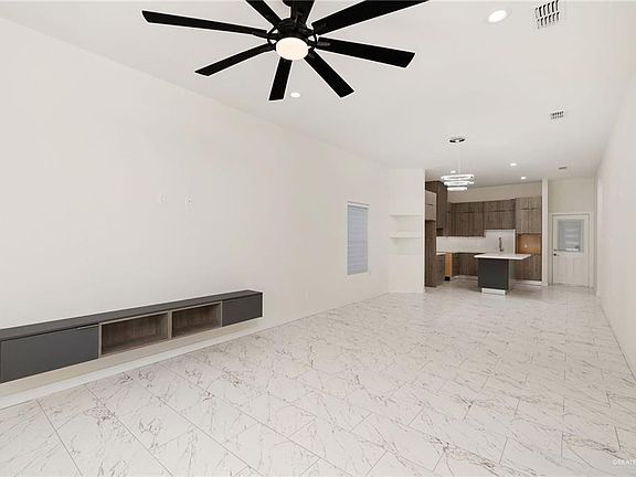 3rd image of 230 W Longoria St