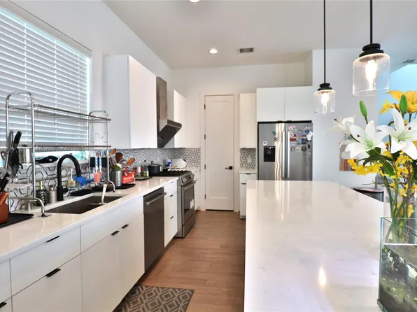 2637 Jackson St, Houston, TX 77004