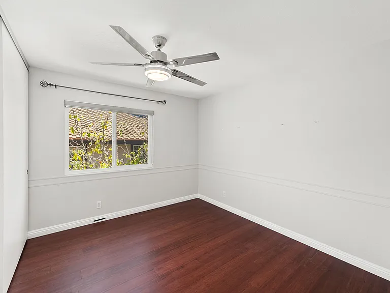 1068 Pacific Hill St — Photo 46