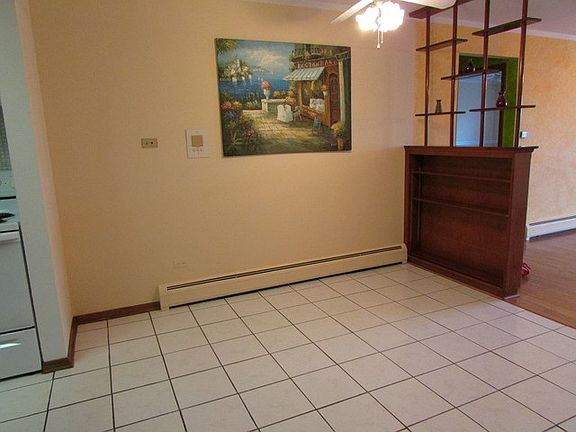4th image of 4750 W 101st St