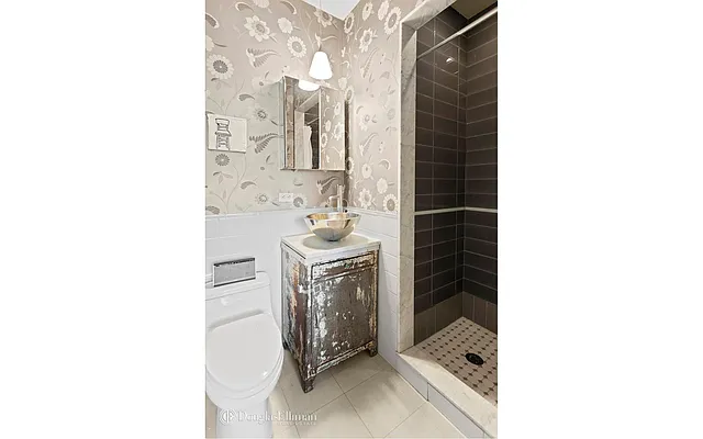 Sold by Douglas Elliman | media 4