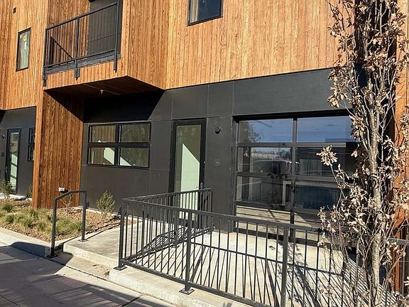 2nd image of 905 SE 4th St #104