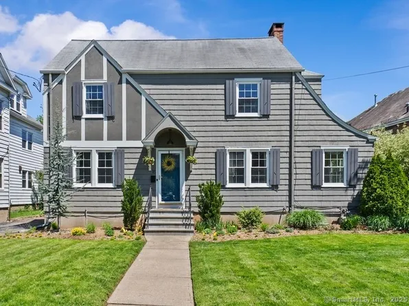 18 Grennan Road, West Hartford, CT 06107