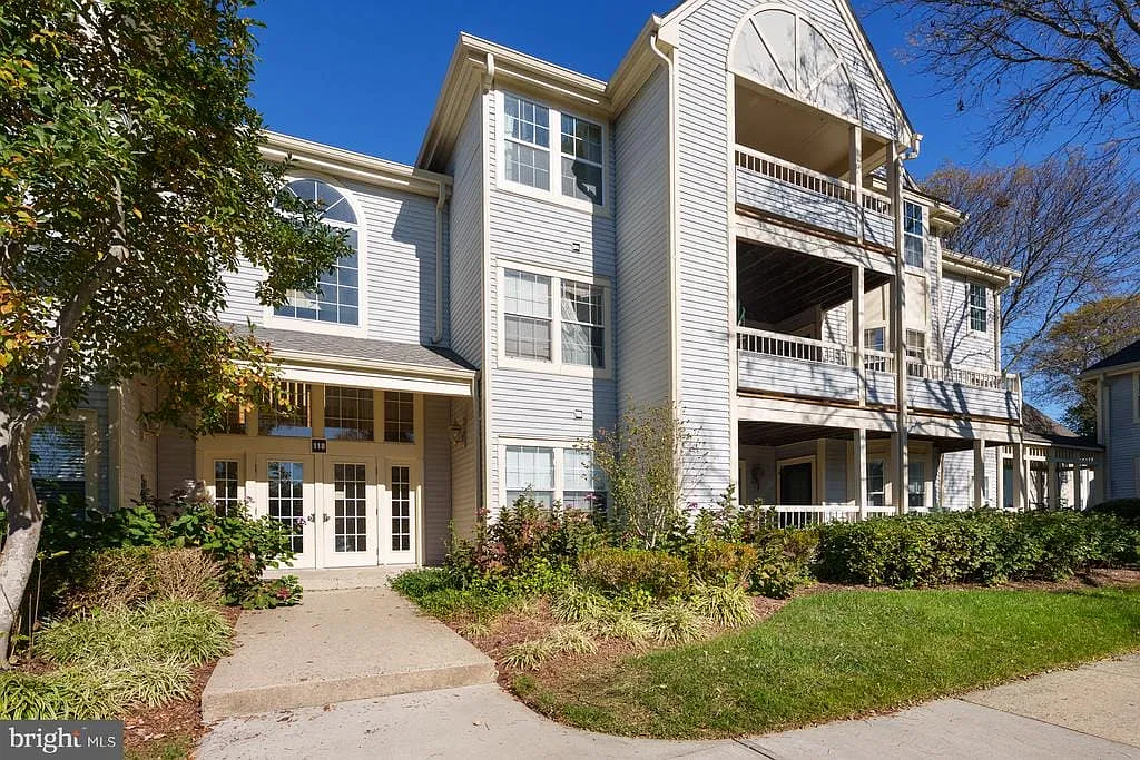 2 bed, 2.0 bath, 1258 sqft, $2,600 — Photo 1