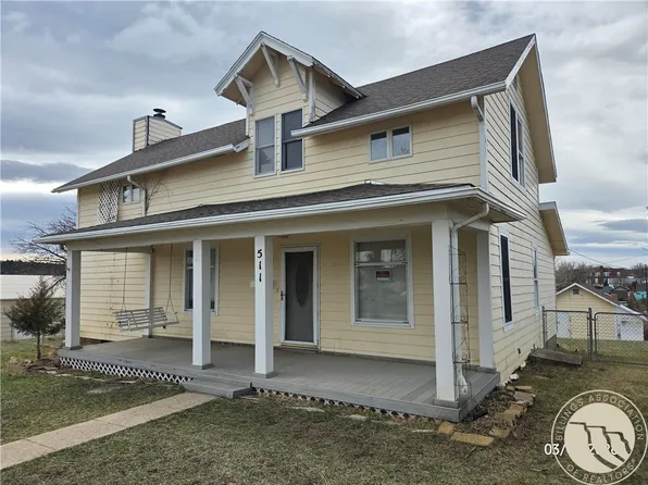 511 3rd St E, Roundup, MT 59072