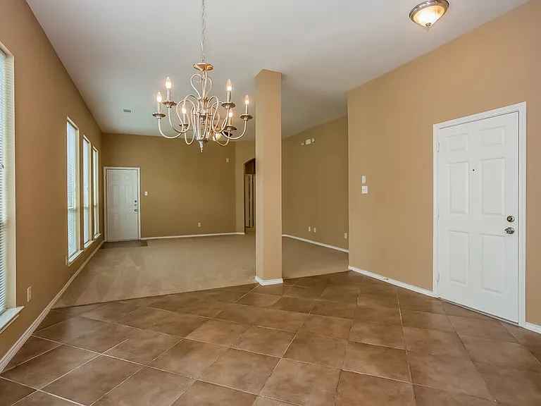 16531 Strathmore Manor Ln — Photo 5