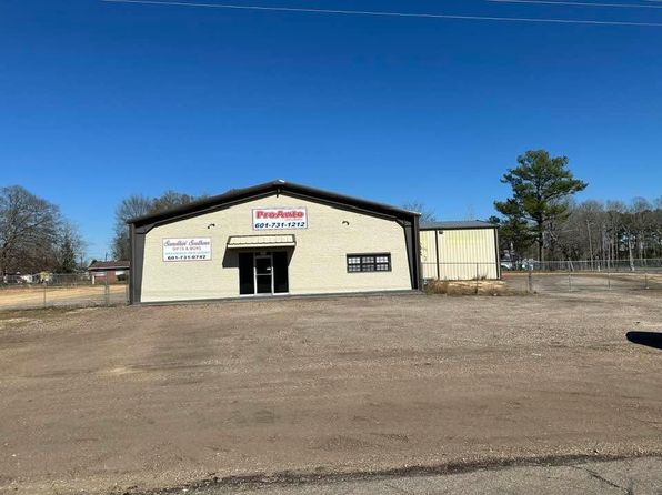 709 Lumberton Rd
