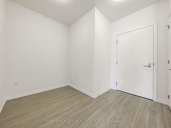 5th image of 25 Holly St #2604