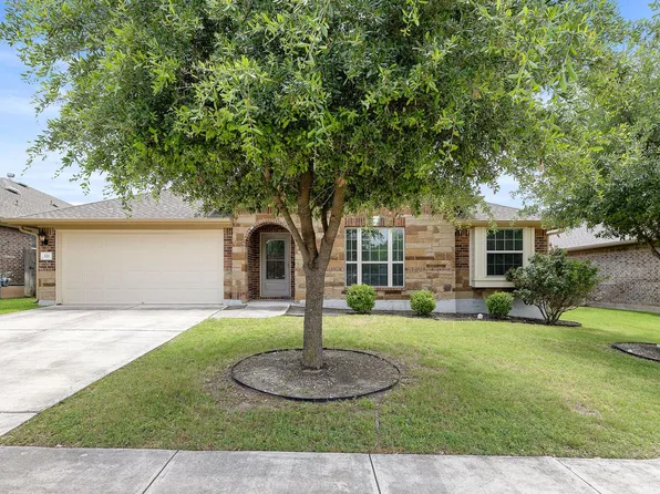221 Loch Lomond St, Hutto, TX 78634
